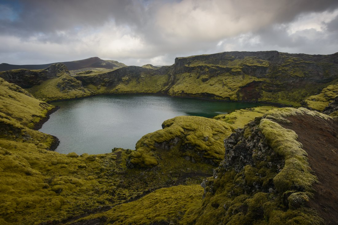 Lac isolé en Islande