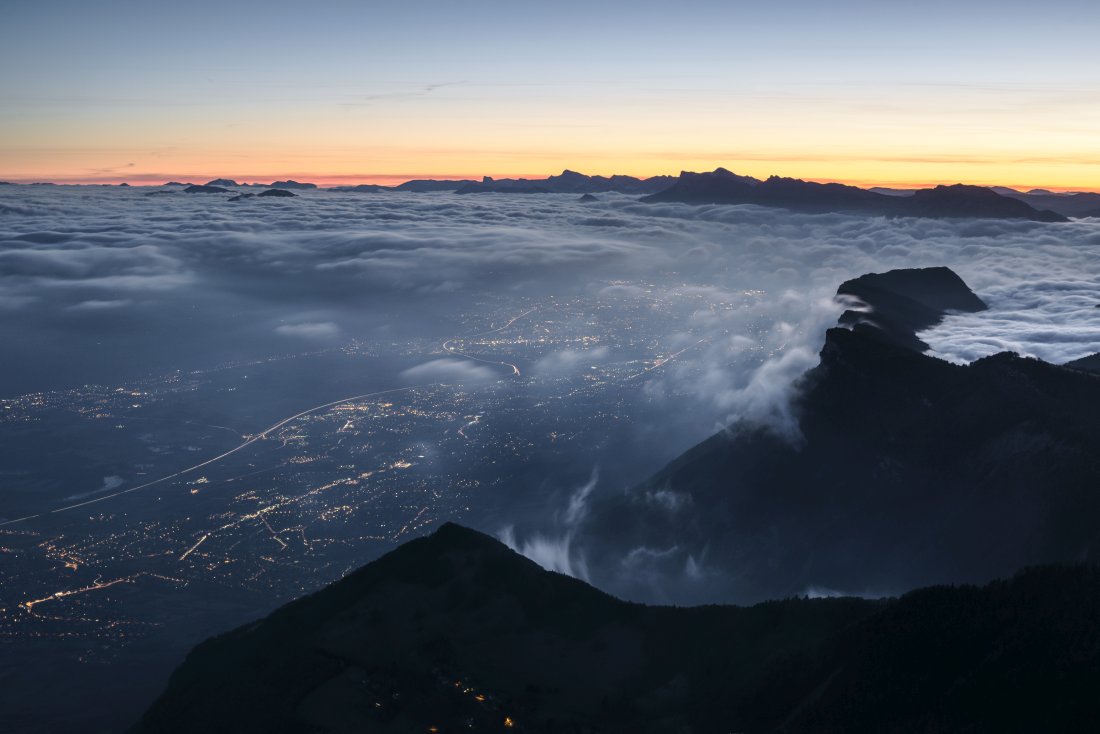 Vallée grenobloise au couchant depuis la Dent de Crolles