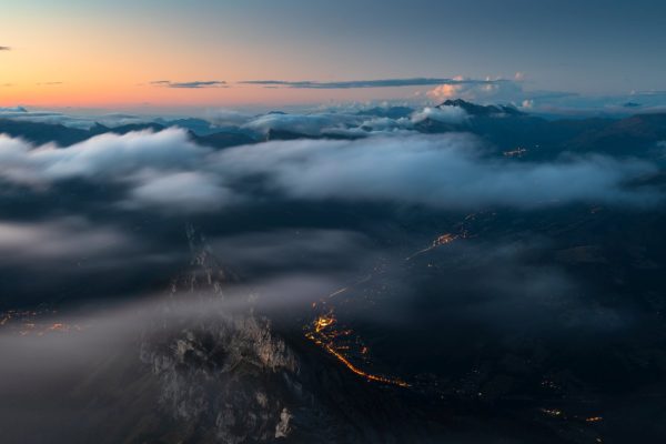 Thônes et la brume