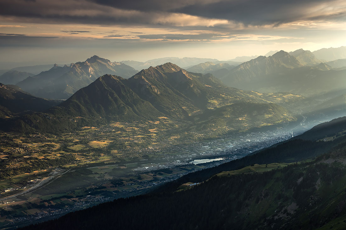 Vue sur la vallée d'Albertville depuis le Grand Arc en Savoie