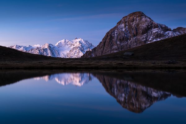 Les Ecrins depuis le lac de la Ponsonnière<br><span class="date-ajout-produit" style="font-size:0.85em; color:#777;">Ajouté le 1 novembre 2025</span>